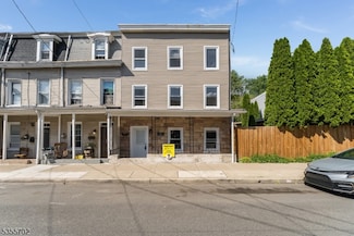 93 Sitgreaves St, Phillipsburg, NJ 08865
