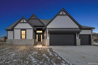 28327 Nadia Ln, Chesterfield, MI 48047