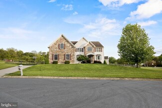 3043 Ridgeview Dr, Orwigsburg, PA 17961