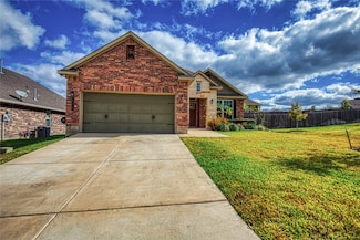 912 Farm Path, Brenham, TX 77833