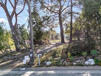 2651 Tanoble Dr, Altadena, CA 91001