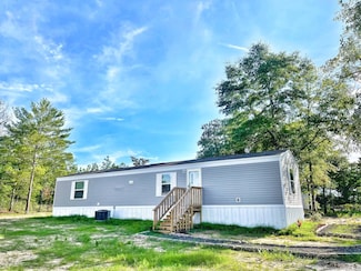 25 Lafavre Ln, Defuniak Springs, FL 32433