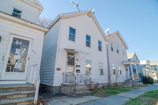 417 7th Ave, Troy, NY 12182