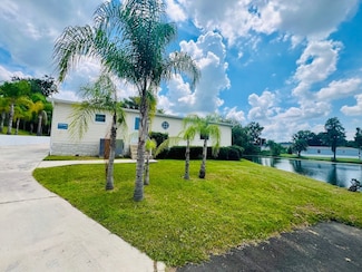 362 Village Green, Lakeland, FL 33813