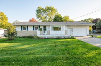 1987 Southwood Ave, Norton Shores, MI 49441