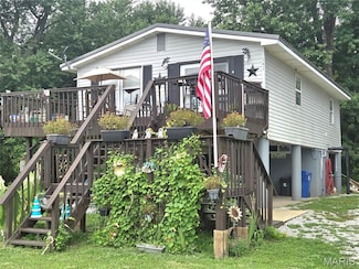 161 Old River Rd, Elsberry, MO 63343