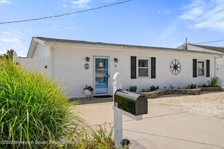 11 Beverly Ln, Manahawkin, NJ 08050