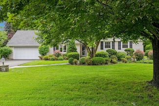 46 Whitehall Blvd, Garden City, NY 11530