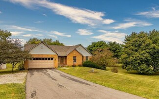 6625 King Arthurs Ct NW, Carroll, OH 43112