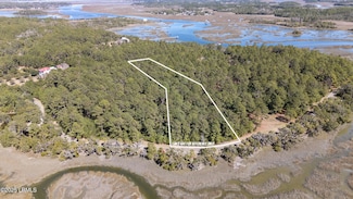 15 Whitners Landing Rd, Saint Helena Island, SC 29920