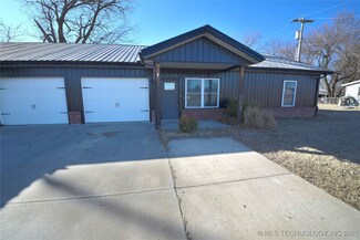 14974 S 305th Ave E Unit B, Coweta, OK 74429