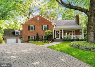 6212 Redwing Ct, Bethesda, MD 20817