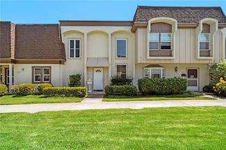 9745 Port Royal Cir, Huntington Beach, CA 92646