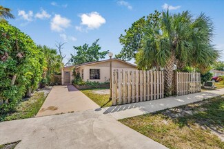 2910 SW 11th St, Fort Lauderdale, FL 33312