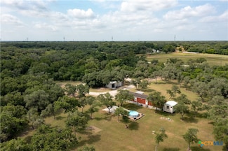 503 Oak Forest Rd, Goliad, TX 77963