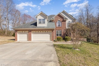187 Pinnix Dr, Lexington, NC 27295
