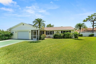 2001 NE Hoya Calle, Jensen Beach, FL 34957