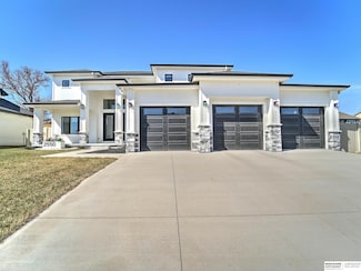 2550 N 188th St, Elkhorn, NE 68022