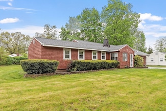 451 Pleasant St, Tewksbury, MA 01876