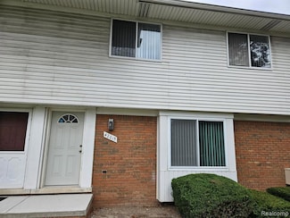 42015 Toddmark Ln, Clinton Township, MI 48038