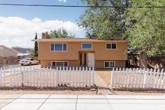 577 W 400 S, Hurricane, UT 84737