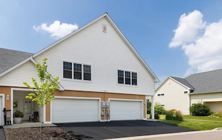 2145 Old School Rd, Mound, MN 55364