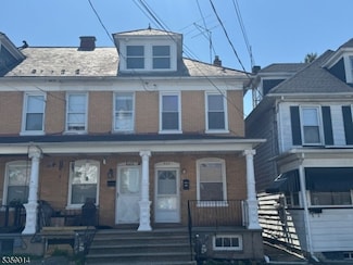 402 Thomas St, Phillipsburg, NJ 08865