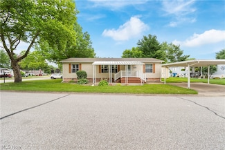 22 C St SW, Navarre, OH 44662