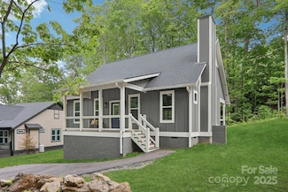 593 Twinbrook Ln, Maggie Valley, NC 28751