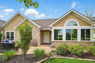 2696 Prestwick Village Cir, Springfield, OH 45503