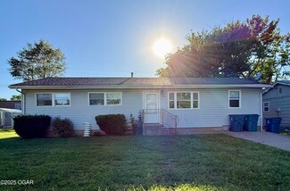 1002 Shartel Dr, Neosho, MO 64850