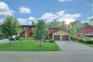 15 Butternut Dr, Wayne, NJ 07470