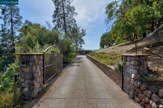 957 Stow Ln, Lafayette, CA 94549