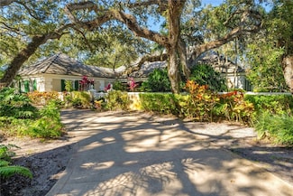 251 Johns Island Dr, Vero Beach, FL 32963