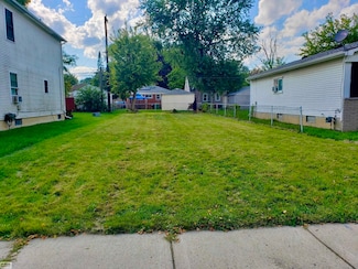 21819 Rein Ave, Eastpointe, MI 48021