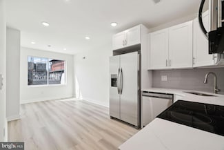2049 N 9th St, Philadelphia, PA 19122