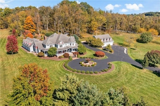 661 Waterdam Rd, Canonsburg, PA 15317