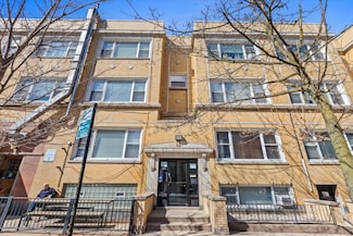 442 W Arlington Place Unit 2, Chicago, IL 60614