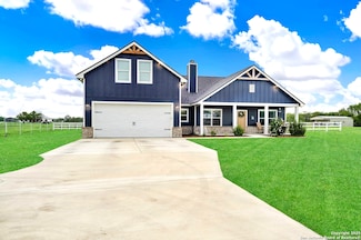 1474 County Road 342, La Vernia, TX 78121