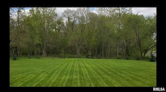 4205-4209 Southwoods Rd, Springfield, IL 62711