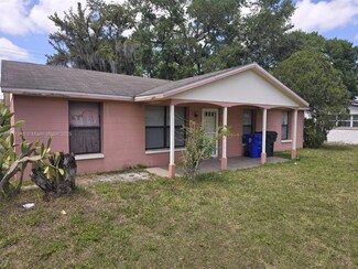 1521 Richmond Rd, Lakeland, FL 33801