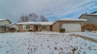 312 Fairfield Dr, Crown Point, IN 46307