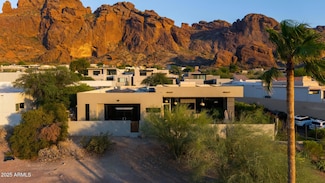 5905 N Echo Canyon Ln, Phoenix, AZ 85018