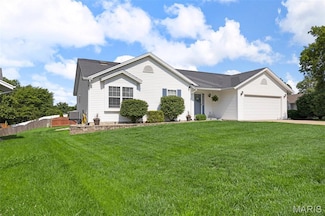 1239 Claycrest Dr, Saint Charles, MO 63304