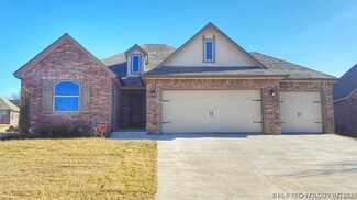 5913 S 14th St, Broken Arrow, OK 74011