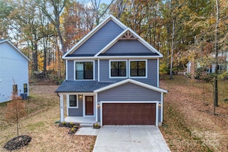 8823 Dogwood Dr, Charlotte, NC 28215