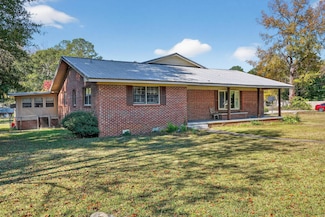 420 Maumee Blvd, Weaver, AL 36277