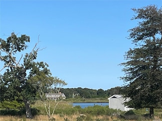 553 Main St, Westhampton Beach, NY 11978