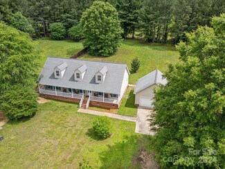 369 Pitts Rd, Catawba, SC 29704