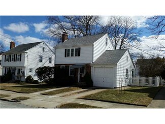 24 Orchard St, Cranston, RI 02910